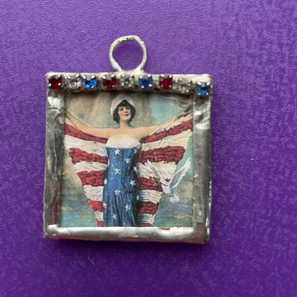 Red, White, and Blue Pendant - Picture 1 of 2